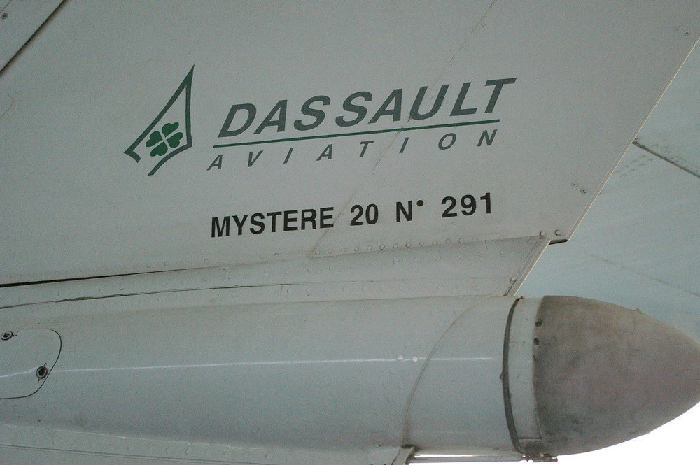 derivegauche_1coneparachute.jpg